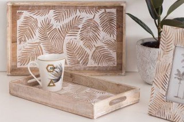 How to Decorate a Wooden Tray?