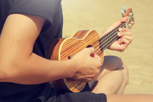 How to Learn to Play the Ukulele